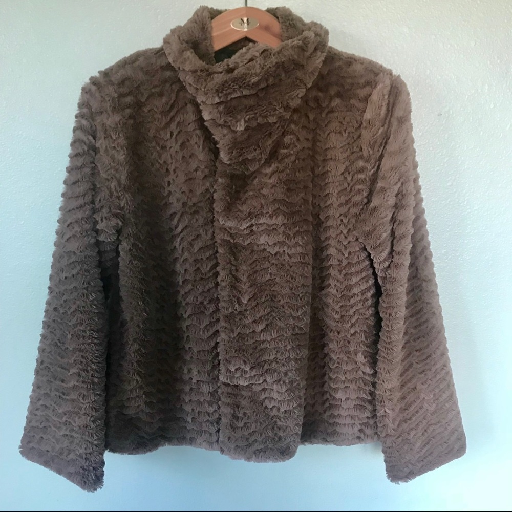 Women’s extra fuzzy mock neck Patagonia fleece